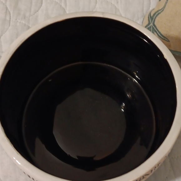 Ceramic bowls for any thing you want to put in them - Picture 2 of 5